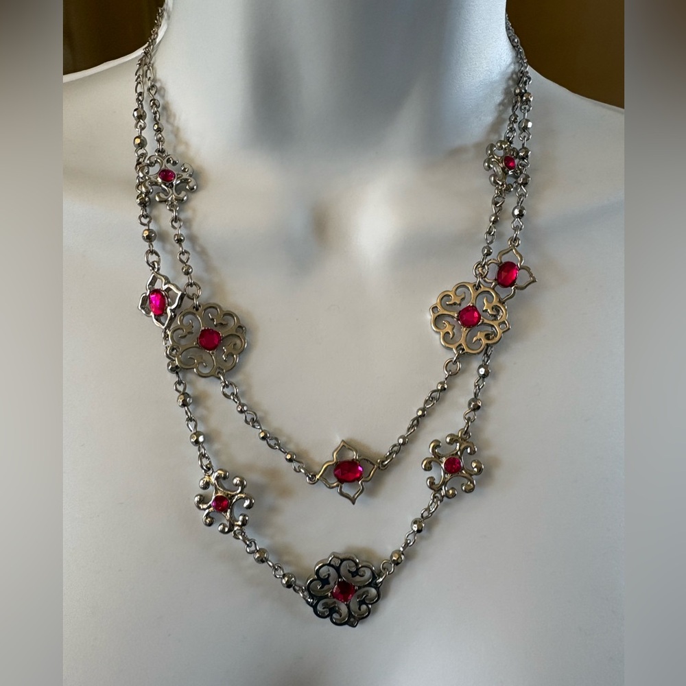 NWT WHBM White House Black Market Pink and Silver Layered Necklace